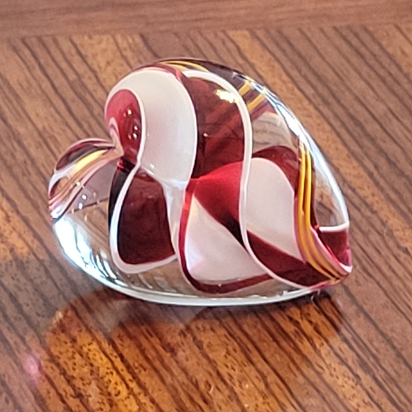Art Glass Heart Paperweight with Red and White Swirls Heart. - Picture 12 of 12